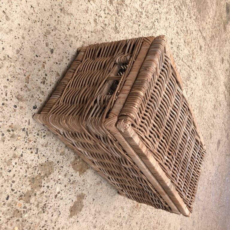 Tissting Rotan-mand, 16 x 14 x 9 cm, eikelvormige opbergmand, wanddecoratie, handgemaakt, functioneel en decoratief voor thuis, feest of bruiloft